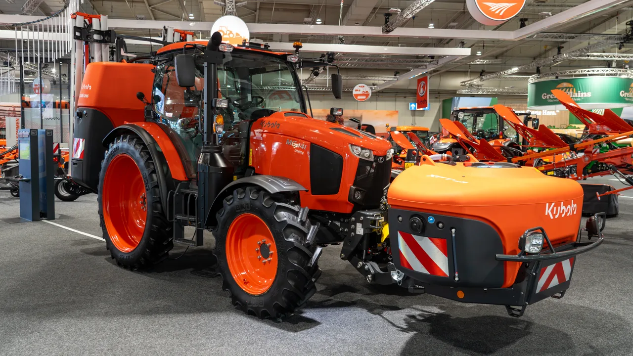 Kubota M6-172 — Трактор, 2019