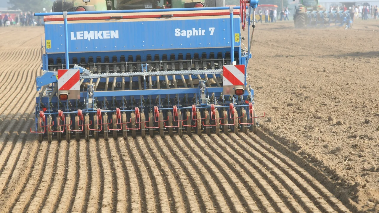 Saphir 10 — Mechanické secí stroje