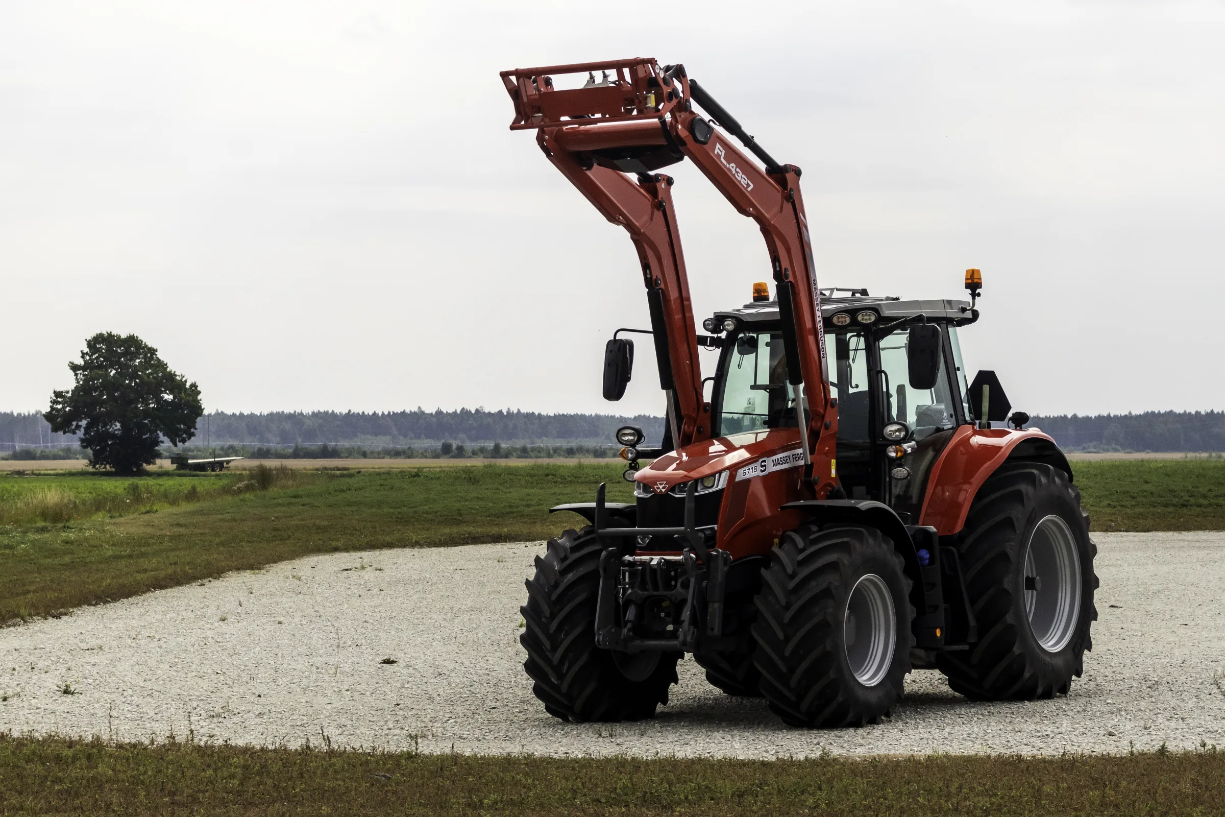 MF 6713 S — Traktory
