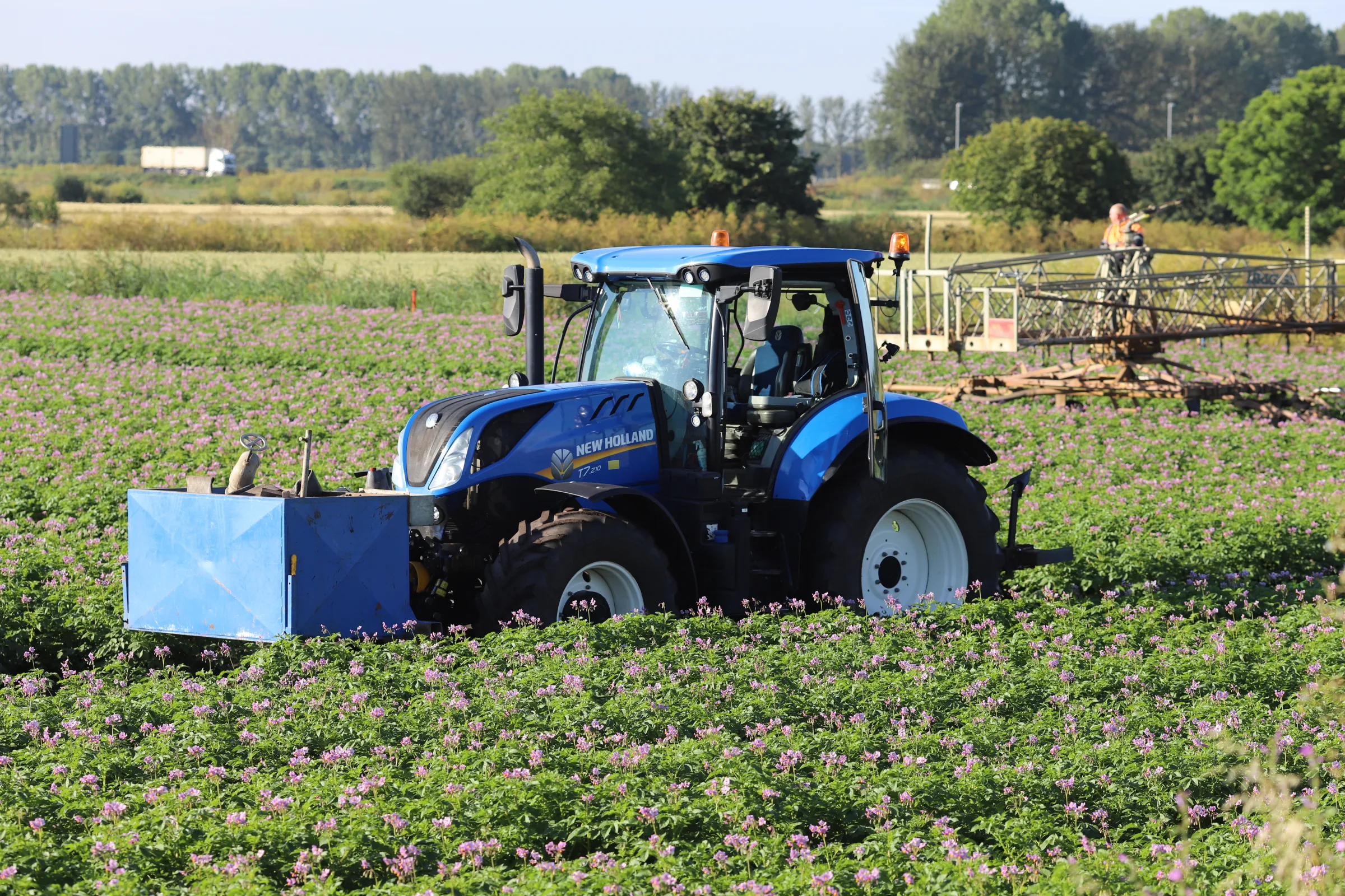 New Holland T7.270 — Трактор, 2023