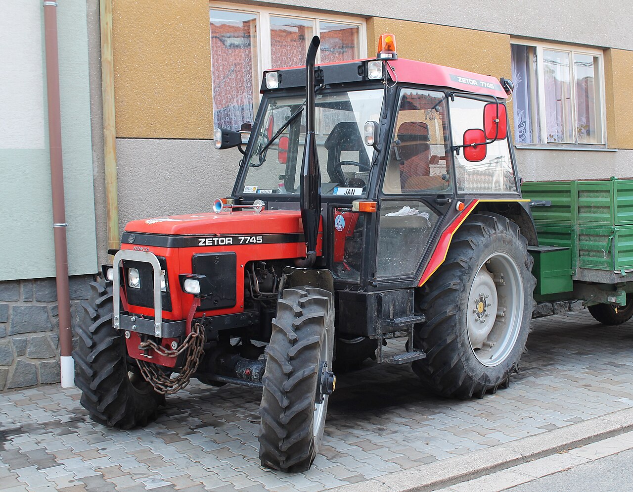 6211 — Traktory